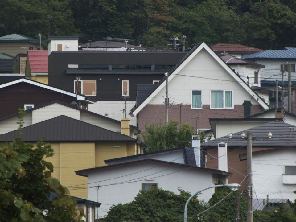 知らなきゃ損するシャッター選びの極意と驚きの防犯効果